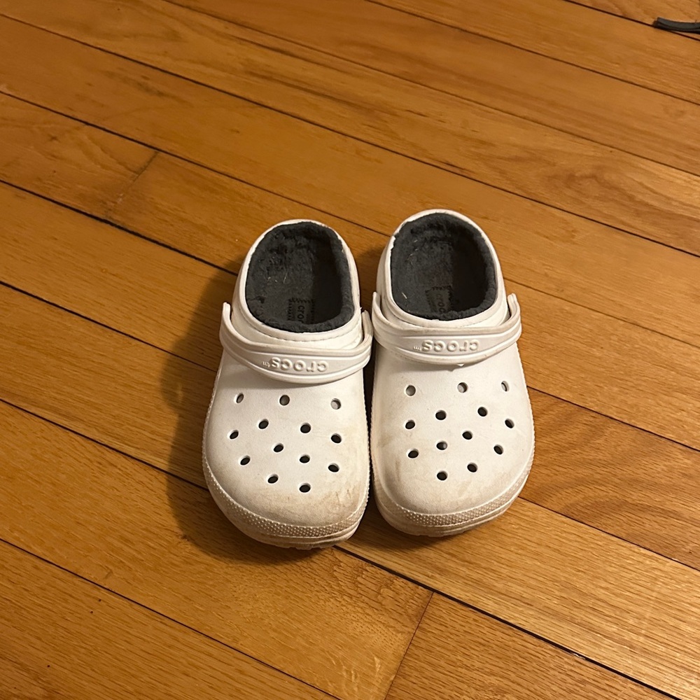 CROCS Kids White Classic Clog with Gray Lining